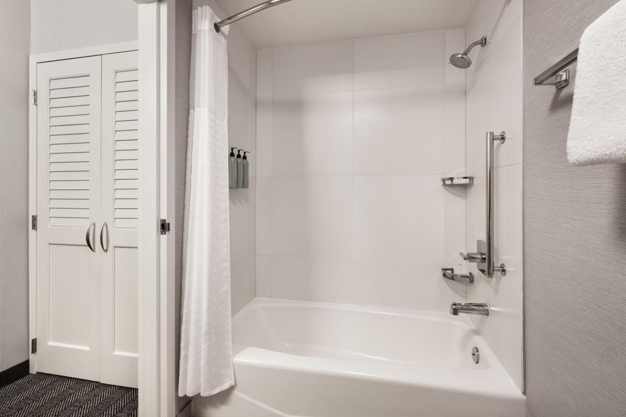 Hotel Courtyard By Marriott Memphis Airport Exterior foto